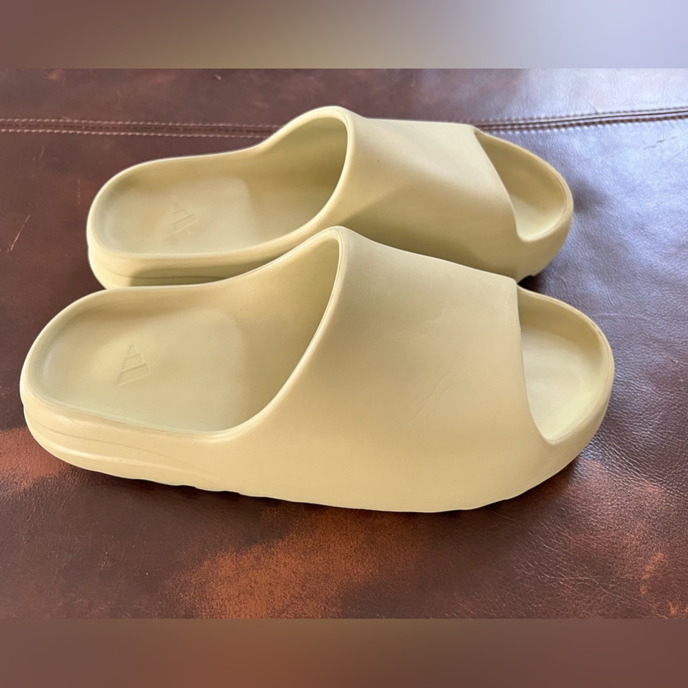 Yeezy Slides ‘Resin’ - 10 Men